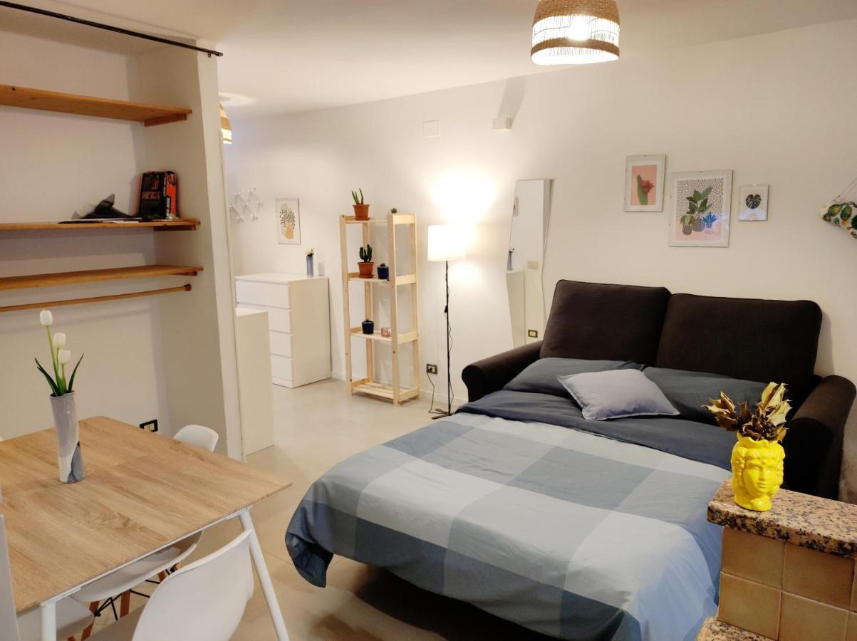 Loft Con Cortiletto - 100 Meters From The Beach Apartment Cefalu Ngoại thất bức ảnh